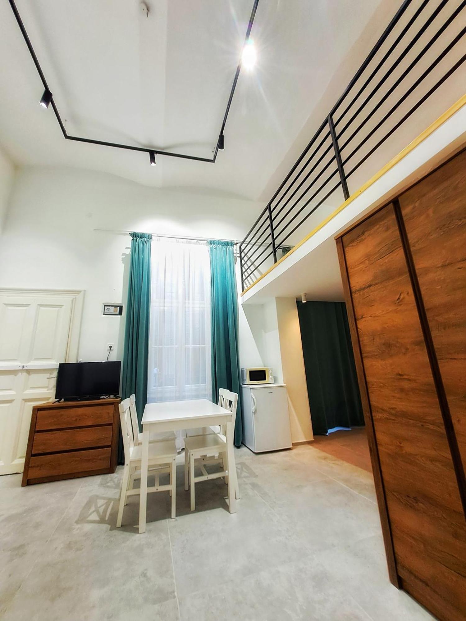 Masszi Apartman บูดาเปสต์ ภายนอก รูปภาพ